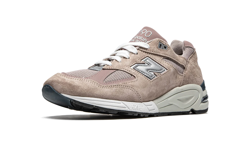 990v2 "Kith - Dusty Rose" M990K2